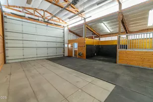18975 Pinehurst Rd, Bend, OR 97703 - Photo 62