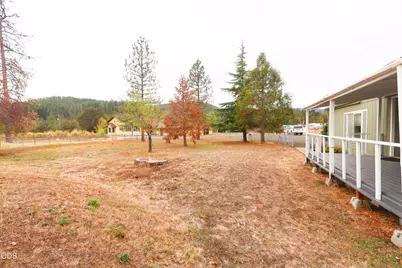 110 Mason Road, Eagle Point, OR 97524 - Photo 18