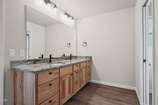 167 SE Champagne Ct, Grants Pass, OR 97527 - Photo 14
