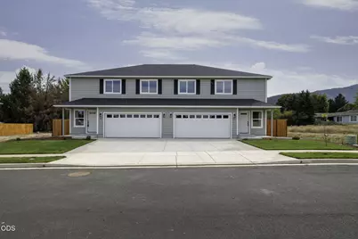 171 SE Champagne Court, Grants Pass, OR 97527 - Photo 2