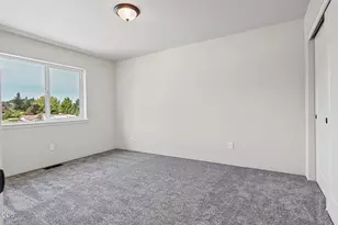 171 SE Champagne Ct, Grants Pass, OR 97527 - Photo 18