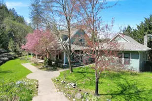 71 Yale Creek Rd, Jacksonville, OR 97530 - Photo 2