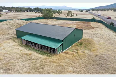 12202 Antioch Road, White City, OR 97503 - Photo 6
