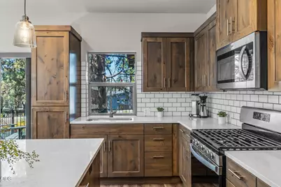 20251 Hardy Road, Bend, OR 97703 - Photo 8