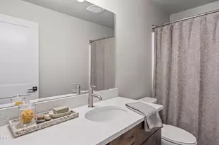 20251 Hardy Rd, Bend, OR 97703 - Photo 16