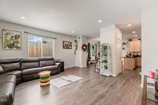 400 Oak St, Phoenix, OR 97535 - Photo 2