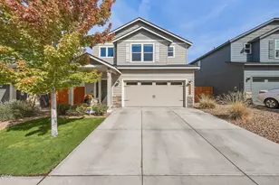 21188 SE Azalia Ave, Bend, OR 97702 - Photo 2