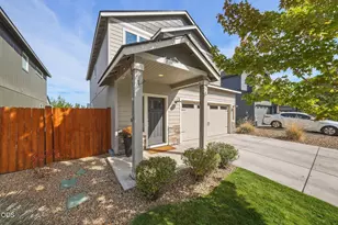 21188 SE Azalia Ave, Bend, OR 97702 - Photo 4