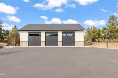62825 Montara Drive, Bend, OR 97701 - Photo 40