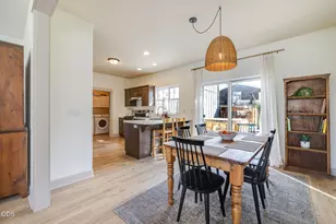 20605 Songbird Ln, Bend, OR 97702 - Photo 14