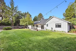 21195 Strawberry Mountain Ct, Bend, OR 97702 - Photo 38