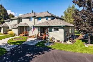 1124 Golden Pheasant Dr, Redmond, OR 97756 - Photo 2