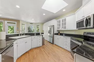 1946 Lampman Rd, Gold Hill, OR 97525 - Photo 16