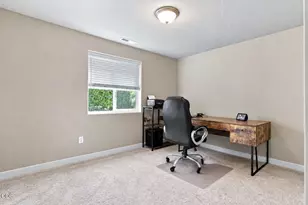 1760 Carrera Cir, Medford, OR 97504 - Photo 14