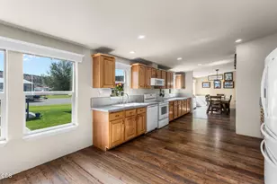 1378 NW Studebaker Dr, Prineville, OR 97754 - Photo 8