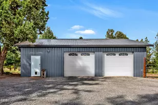 64160 Pioneer Loop, Bend, OR 97701 - Photo 22