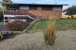 520 Hillside Ave, Klamath Falls, OR 97601 - Photo 1