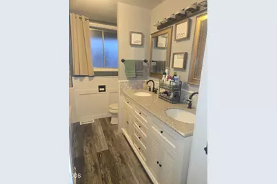 520 Hillside Avenue, Klamath Falls, OR 97601 - Photo 4