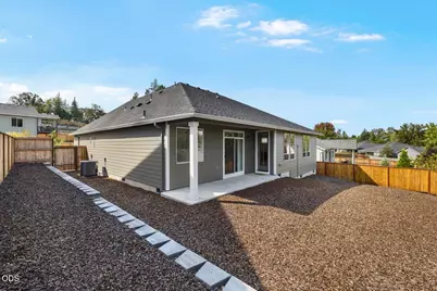 321 Arrowhead Trail, Eagle Point, OR 97524 - Photo 34