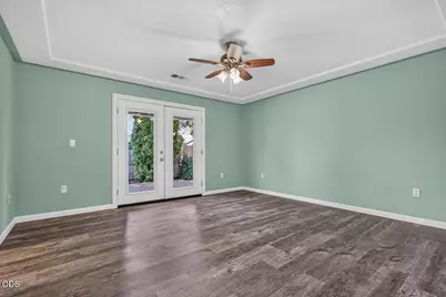 948 Parkdale Avenue, Medford, OR 97501 - Photo 22