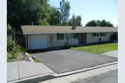 10107 Wright Avenue, Klamath Falls, OR 97603 - Photo 1