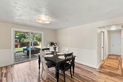 61563 Newberry Drive, Bend, OR 97702 - Photo 10