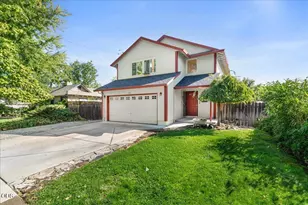 719 Newtown St, Medford, OR 97501 - Photo 8