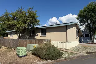 4647 Winter Ave, Klamath Falls, OR 97603 - Photo 2