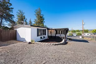 996 SW Crestview Rd, Prineville, OR 97754 - Photo 2