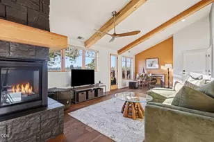 377 S Pine Meadow St, Sisters, OR 97759 - Photo 10