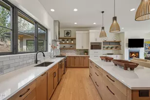 18243 Rock Springs Ct, Bend, OR 97703 - Photo 8