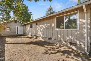 947 Dakota Ave, Medford, OR 97501 - Photo 18