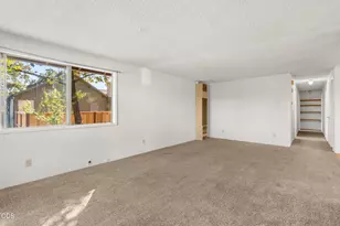 947 Dakota Ave, Medford, OR 97501 - Photo 2