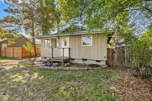 947 Dakota Ave, Medford, OR 97501 - Photo 16