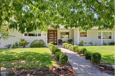 15 N Groveland Avenue, Medford, OR 97504 - Photo 1