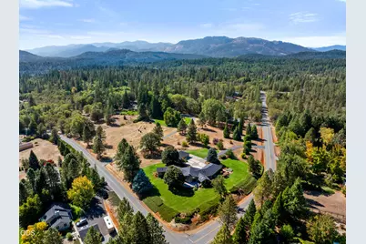 571 April Drive, Merlin, OR 97532 - Photo 2