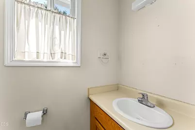 571 April Drive, Merlin, OR 97532 - Photo 36