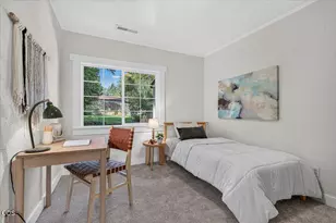 555 Beach St, Ashland, OR 97520 - Photo 10