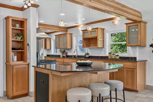 555 Beach St, Ashland, OR 97520 - Photo 16