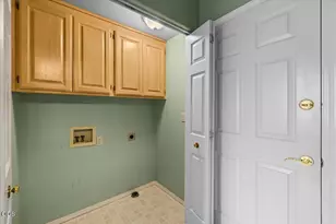 900 SE Mystic Dr, Grants Pass, OR 97527 - Photo 16