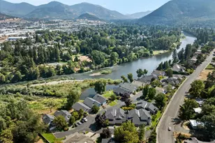 900 SE Mystic Dr, Grants Pass, OR 97527 - Photo 40