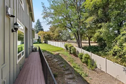 900 SE Mystic Drive, Grants Pass, OR 97527 - Photo 38