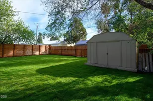 914 SW 15th St, Redmond, OR 97756 - Photo 28