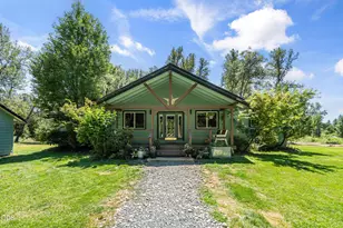 191 River Grv Dr, Cave Junction, OR 97523 - Photo 4