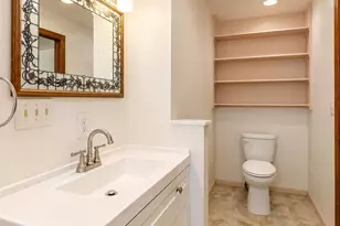 309 NW 9th St, Redmond, OR 97756 - Photo 12