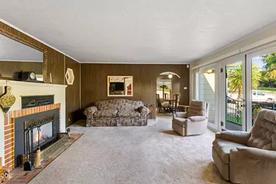 1211 NW B Street, Grants Pass, OR 97526 - Photo 10