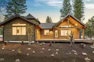 56484 Elk Run Dr, Bend, OR 97707 - Photo 2