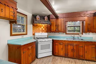 111 Elm St, Medford, OR 97501 - Photo 8