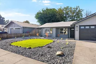 338 Joseph St, Central Point, OR 97502 - Photo 24