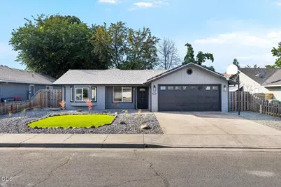 338 Joseph Street, Central Point, OR 97502 - Photo 1